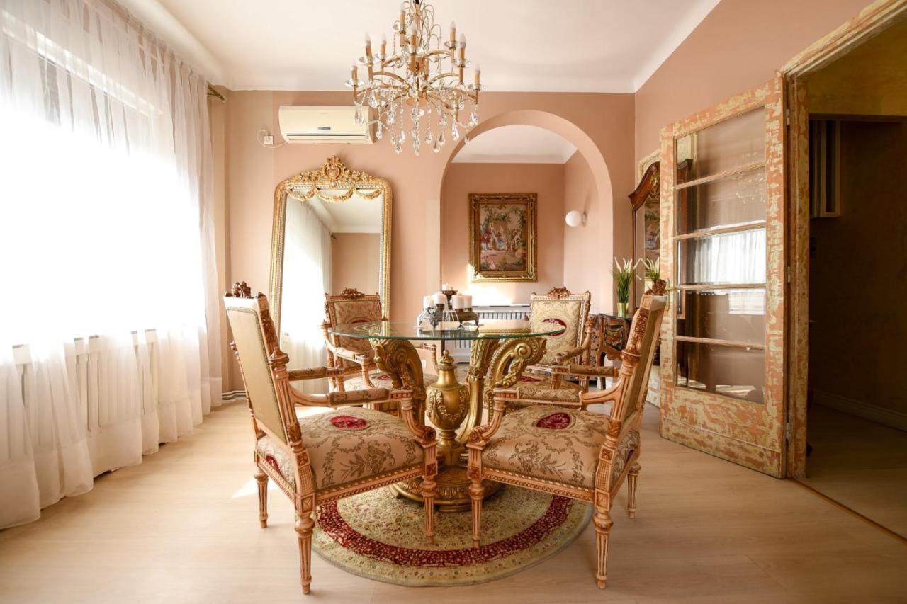 Апартаменты Baroque Splendor: Breathtaking Views & Design Бухарест Экстерьер фото