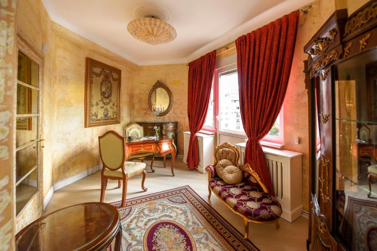 Апартаменты Baroque Splendor: Breathtaking Views & Design Бухарест Экстерьер фото
