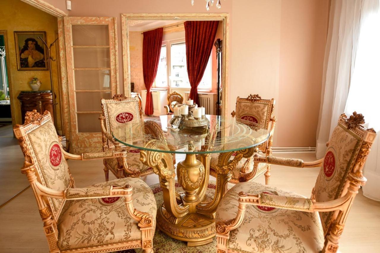 Апартаменты Baroque Splendor: Breathtaking Views & Design Бухарест Экстерьер фото